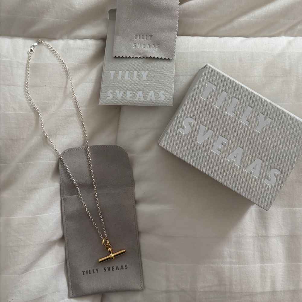 NEW Tilly Sveaas Gold T bar Necklace on Silver Belcher Chain